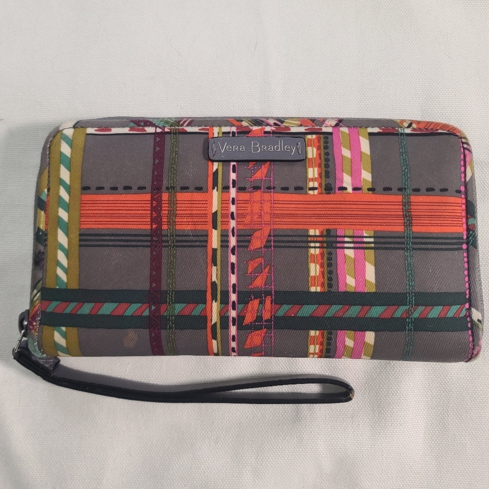 Vera Bradley Midtown RFID zip around wristlet in City Plaid